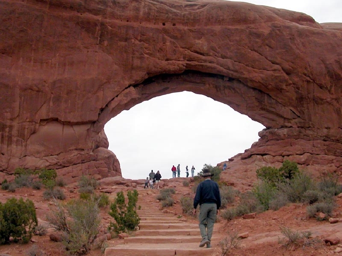 Big Arch, Front